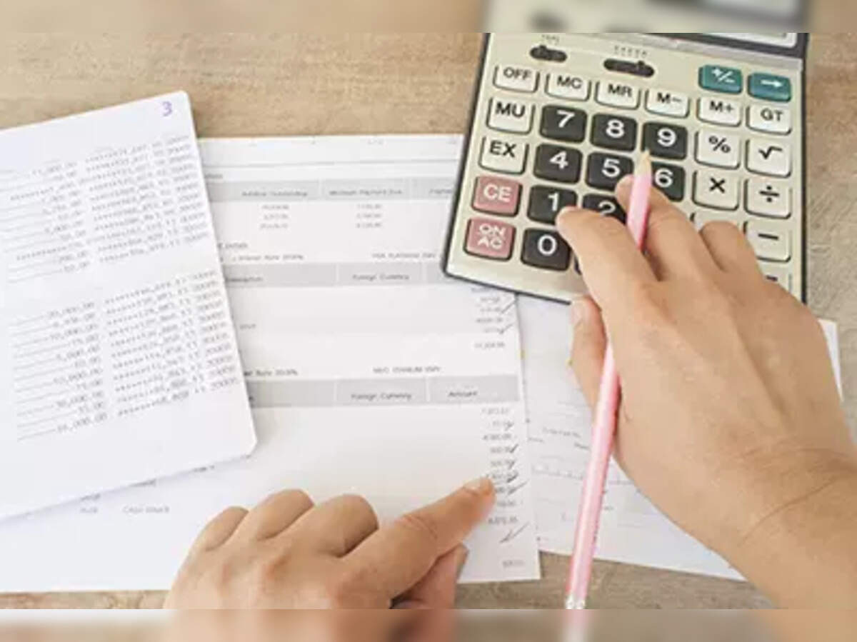 How to use an income tax calculator for investments and financial planning